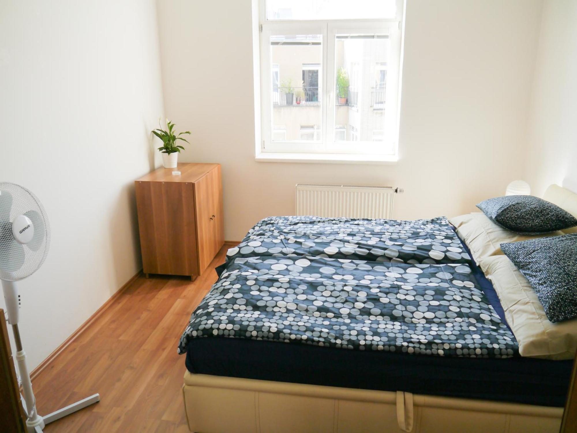 Dahlia Inn Prague Room photo