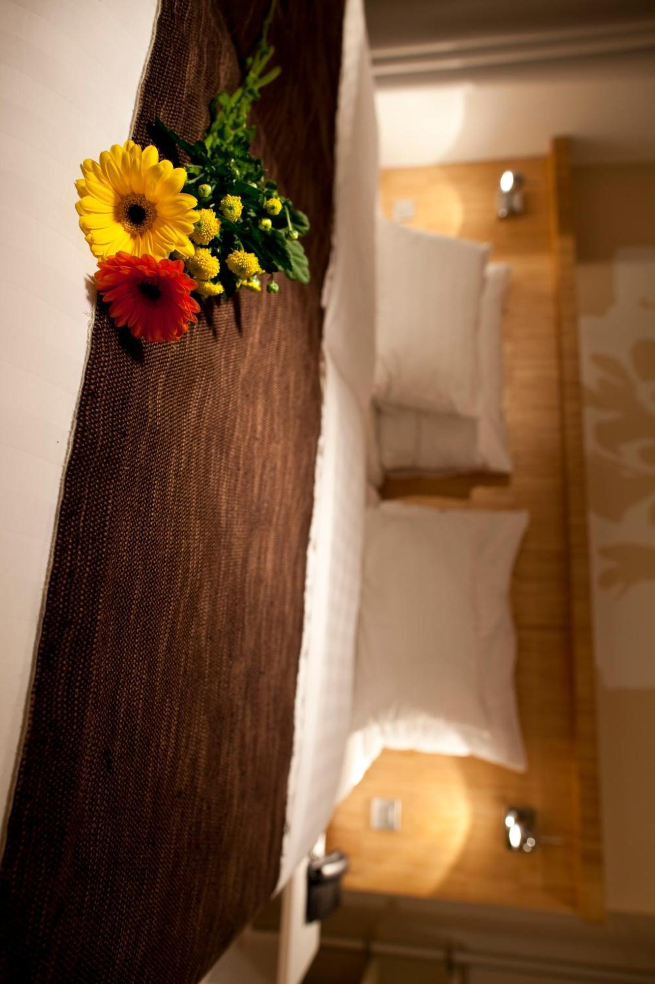 Dahlia Inn Prague Exterior photo